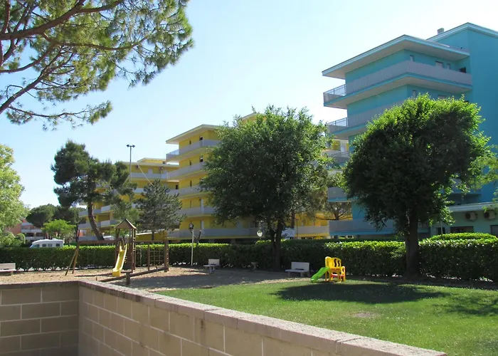 Valbella House Апартаменти *